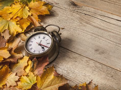 Zmiana czasu na zimowy 2022. Oto, kiedy przestawiamy zegarki – Wprost