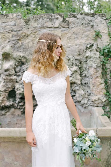 Couronne de mariée en perles naturelles et base d'or