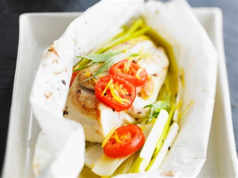 Papillote de blanc de poulet aux poireaux facile : découvrez les ...
