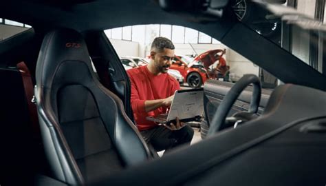 Apply to be a Porsche Technician | Porsche Beaverton