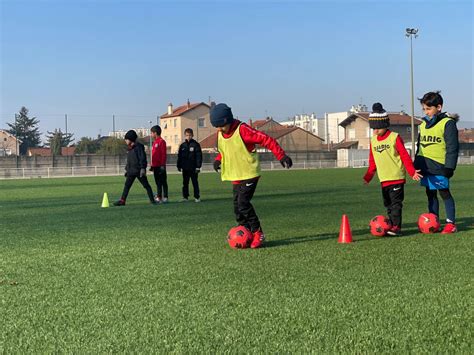 Le Stage éduca’foot, entre perfectionnement et activités ludiques – FC Lyon