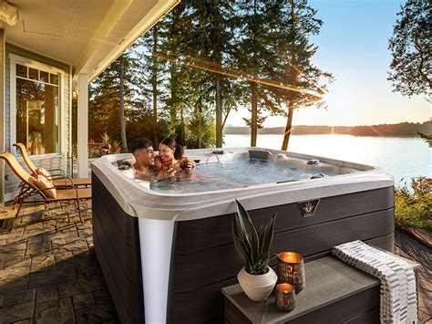 Best Hot Tubs & Swim Spas - Portable Hot Tubs | Marquis