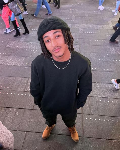 Theodort on Instagram: “Full black (moi y compris)”