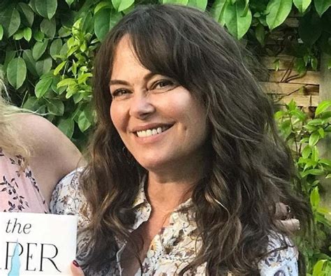 Polly Walker's Body Measurements Including Height, Weight, Bra Size ...