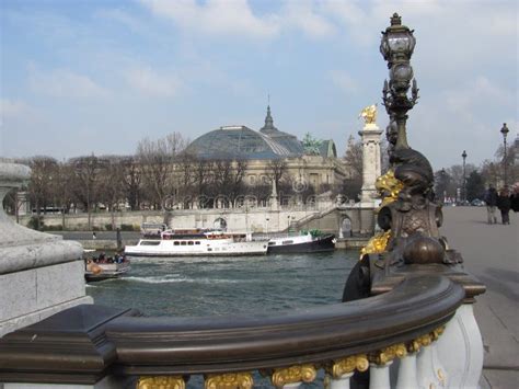 The Russian Bridge in Paris Editorial Photography - Image of russian ...