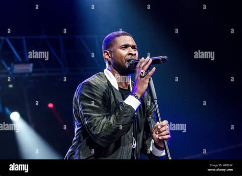 Usher hi-res stock photography and images - Alamy