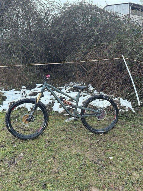 Commencal CLASH PARK EDITION METALLIC used in LG | buycycle USA