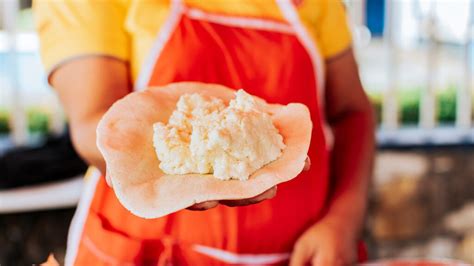 Pupusas, the most popular dish from El Salvador - Rio Grande