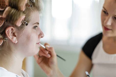 Seattle Makeup School - Enroll Into Our Makeup Courses