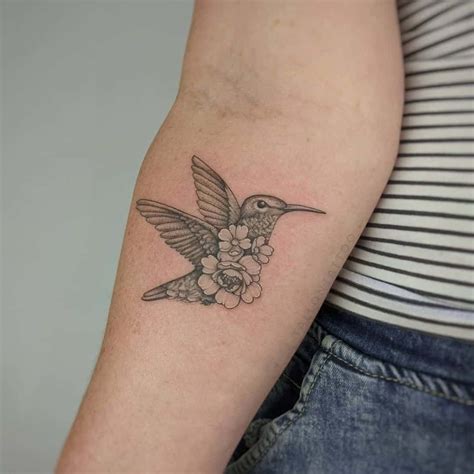 Hummingbird Tattoo Design - Top 32 - Top Beauty Magazines