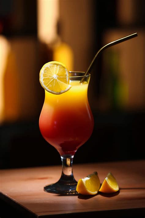 Tequila Sunrise Cocktail Recipe - HowdyKitchen
