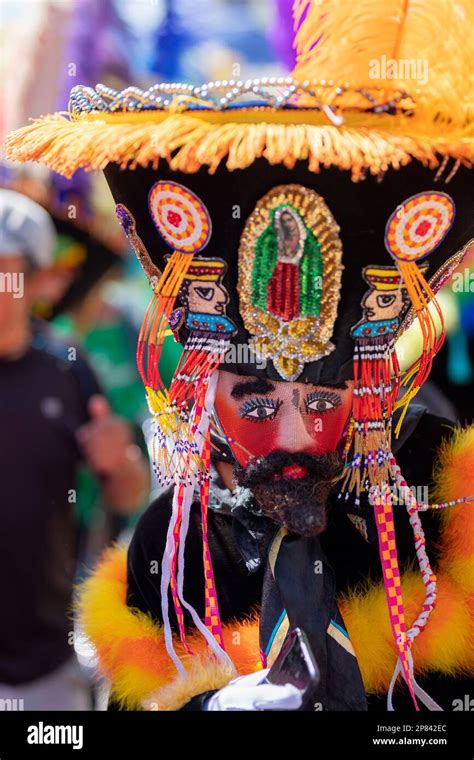 Dance of the chinelos in the carnival of the State of Mexico - Mexican ...