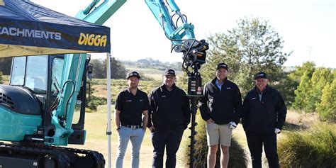 Excavator Golfing With Digga - The National Diesel Dirt & Turf Expo