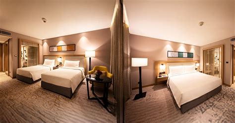 Standard vs. Deluxe Rooms: Space & Amenities Compared
