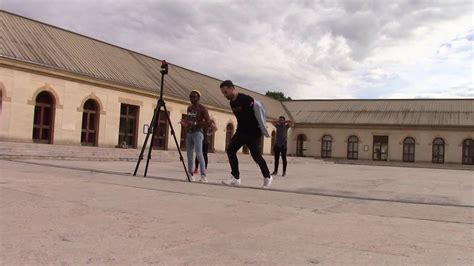 Danse dans la rue - YouTube