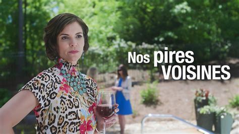 Petits secrets entre voisins - S02 E65 - Une petite amie distante | TF1+