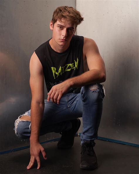 BEAUX MECS | BIENVENUE AU PAYS DES MILLE ET UNE NUIT.....