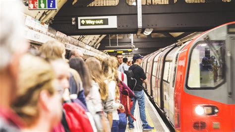 London tube tickets for tourists: Best way to pay for travel | escape ...