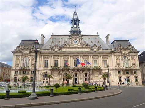 Que voir à Tours ? Visiter les lieux incontournables de Tours à pied