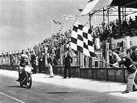 ‘to take the checkered flag’: meaning and origin – word histories