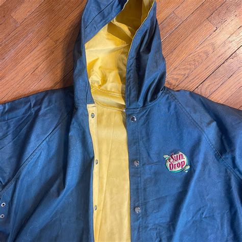 Reversible green and yellow Sun Drop canvas and... | Depop