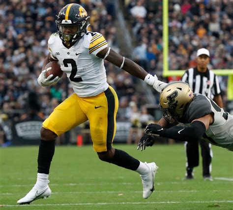 Kaleb Johnson Named Big Ten Offensive Player, Freshman of the Week ...