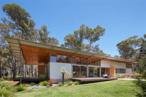 Bush House / Archterra Architects | ArchDaily