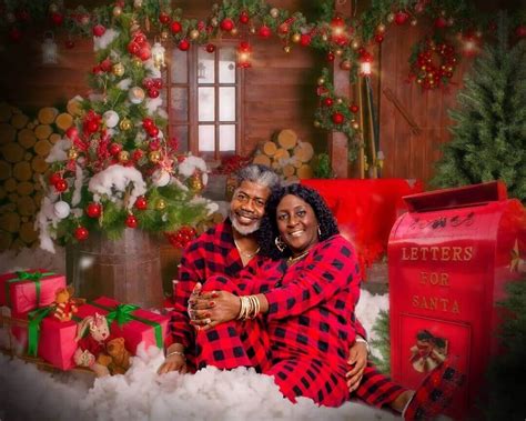 christmas-photoshoot-ideas-for-couple-4 - K4 Fashion