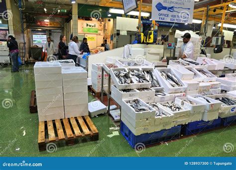 Billingsgate Fish Market editorial image. Image of stall - 128937300