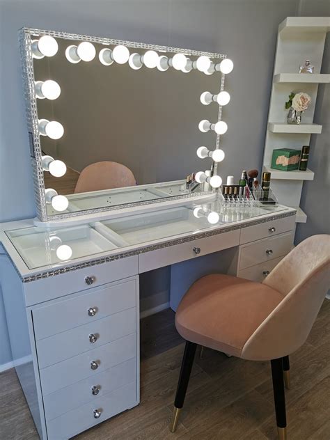BRIGHT BEAUTY VANITY STATION CLASSIC CRYSTAL - Bright Beauty Vanity