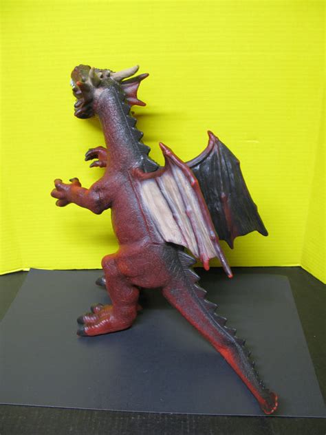 Animal Planet Giant Dragon — The Pop Culture Antique Museum