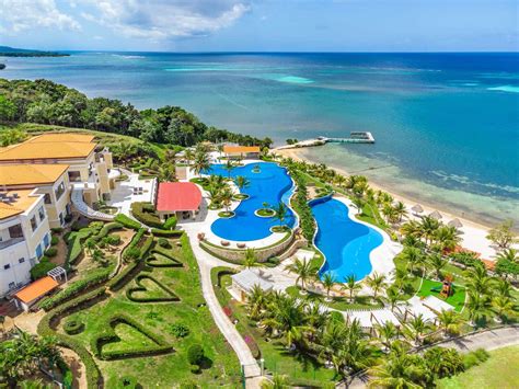 Pristine bay - Roatan wedding venue