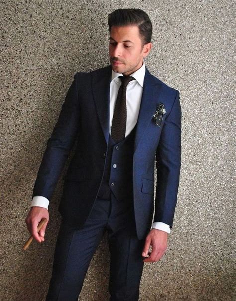 Costume 3 pièces homme – tenue de salon en trois actes | สูท, ไอเดียงาน ...