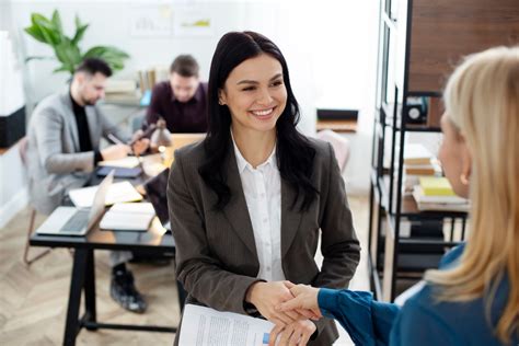 Le travail de demain : le défi des RH - Les Experts de la prudence ...
