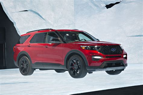 Skip the 2021 Ford Explorer ST and Save Almost $20,000 With a More ...