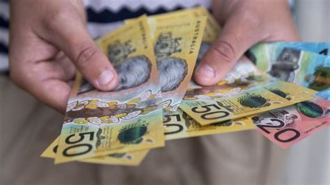 Centrelink opening hours across Christmas and New Year | 7NEWS