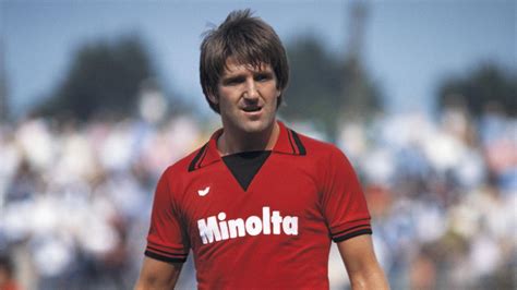 Bundesliga-Historie: 1976: Frankfurts Nickel - Meister der direkten ...