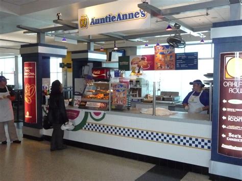 Oakland Airport Food: A Culinary Adventure for Travelers - Stun Ape