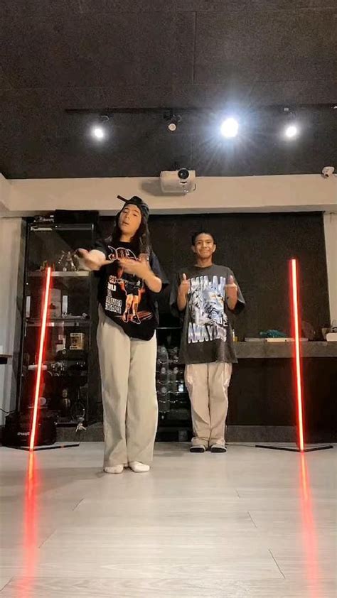 smooth 🤩 | Dance workout videos, Contemporary dance videos ...