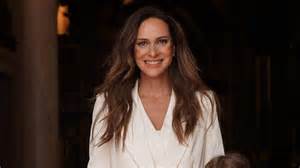 Ao lado do ex-marido, Helena Costa celebra batizado das filhas e revela ...