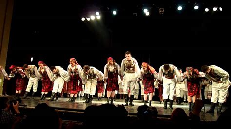 Danse folklorique roumaine (festival des festivals 2012, Arad)