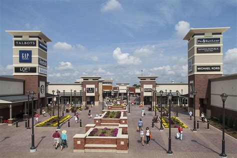 Twin Cities Premium Outlets - Outlet mall in Minnesota. Location & hours.