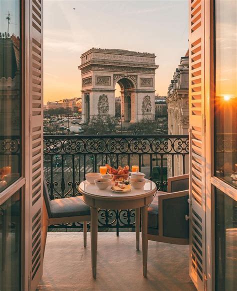 Located on the Champs-Élysées, the Hotel Splendid Étoile has a view of ...