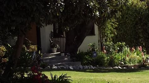 Rosewood lane (DVDRip)(Castellano)(www.Filmixt.com)