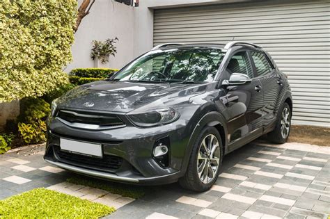 Kia Stonic 2020 Cars Review: Price List, Full Specifications, Images ...