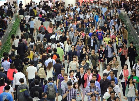 The Physics Of A Crowd