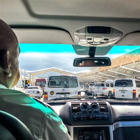 Officials Ask Tourists To Report Cancun Taxi Drivers That Overcharge ...