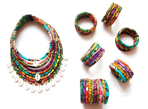 Bijoux fait à partir de tissu #wax | Bijoux africains, Bijoux ...