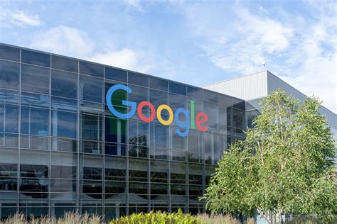 Polska wyszukiwarka pozywa Google. Domaga się miliardów złotych - Money.pl