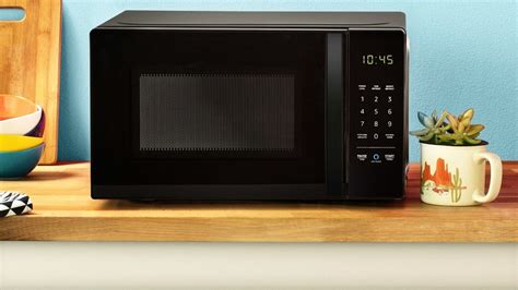 'Microwave challenge' has people slowly spinning on the floor in latest ...